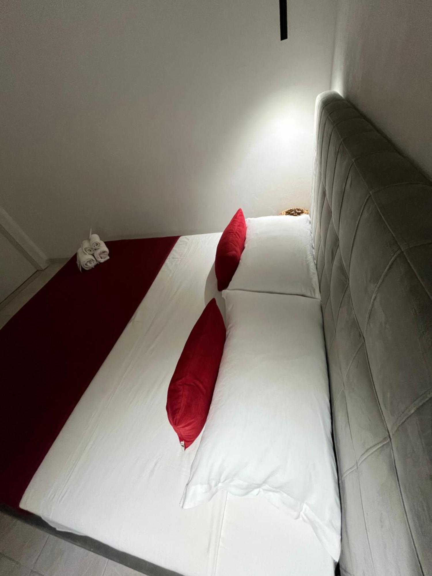 B&B Regina Rooms Авола Екстер'єр фото