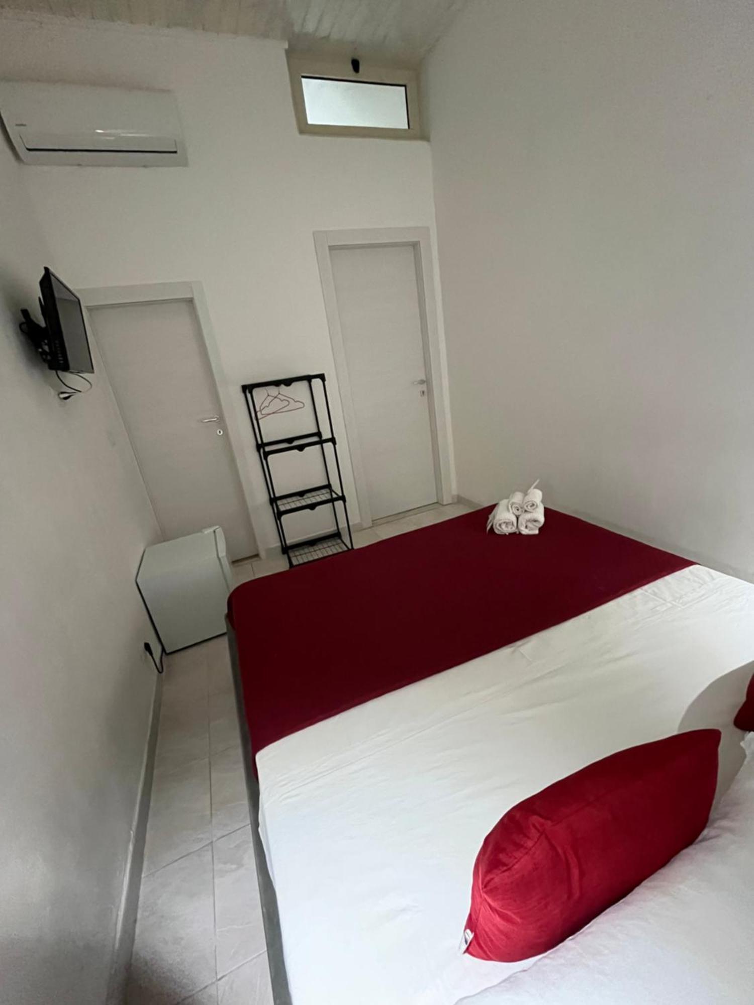 B&B Regina Rooms Авола Екстер'єр фото
